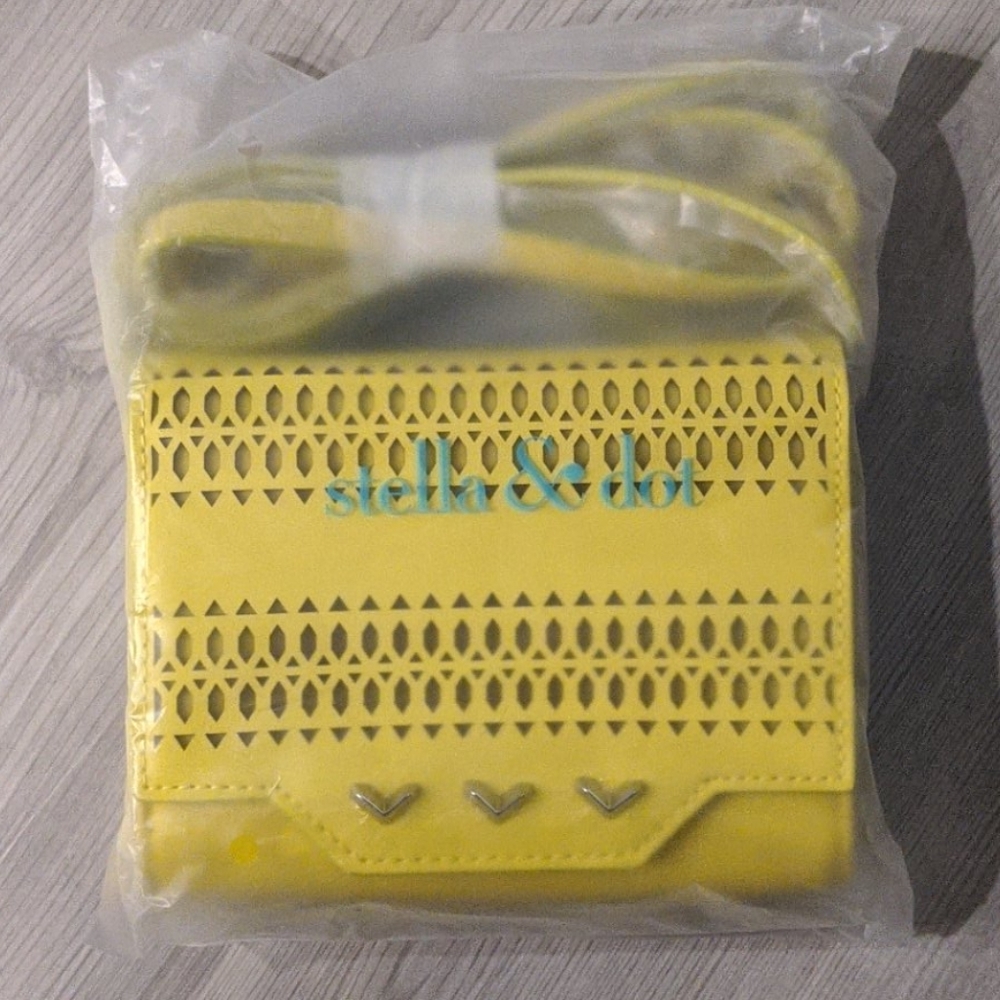 Stella & Dot Nolita Electric Yellow